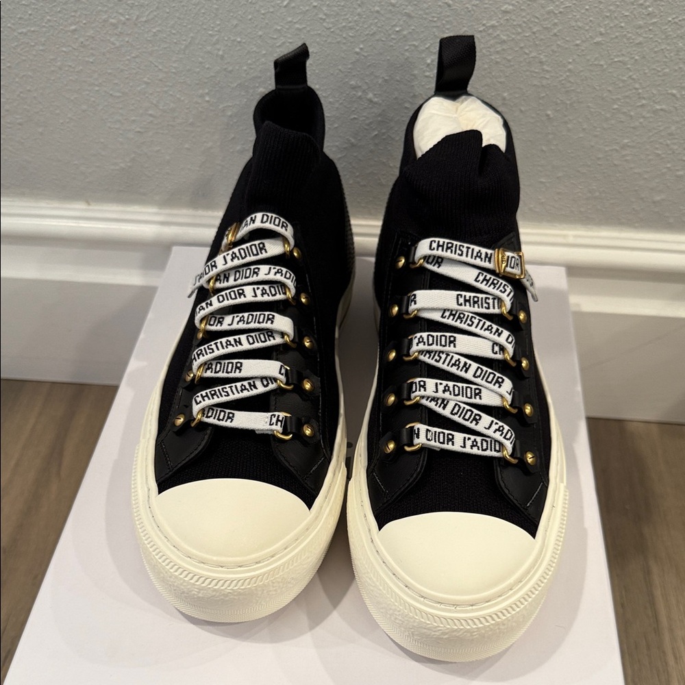 Brand new authentic WALK’N’DIOR sneakers